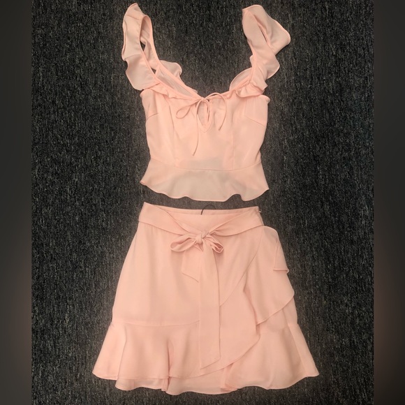 Superdown 2pc, ruffle wrap skirt, ruffle tie top, pink, XS, NWT - Picture 7 of 13